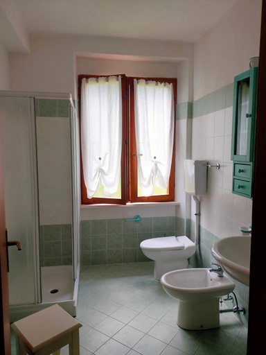Bathroom 2, Villa Aprica Appartamenti, Trento