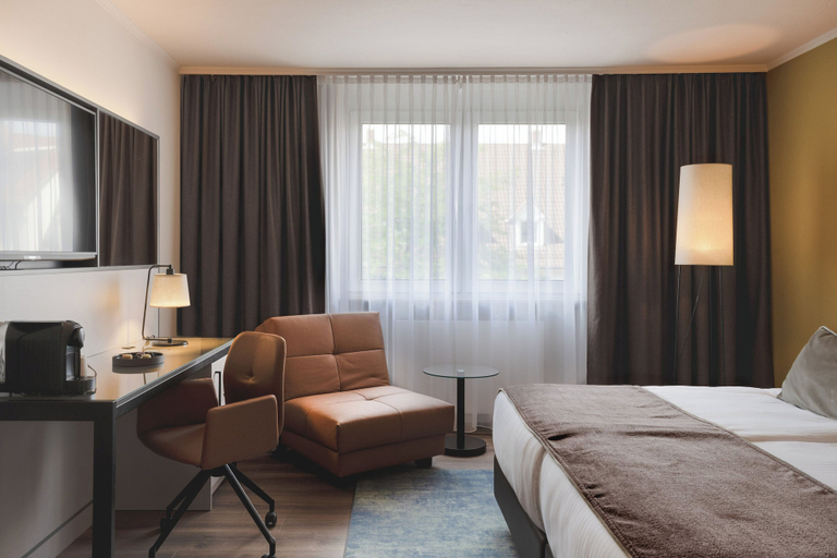 Bedroom 2, Leonardo Hotel Heidelberg City Center, Heidelberg