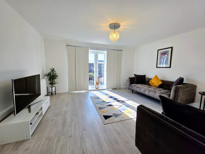 Room 1, Hillwood Court Central Thornaby, Stockton-on-Tees