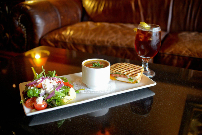 Food & Drinks 5, The Blennerhassett Hotel, Wood