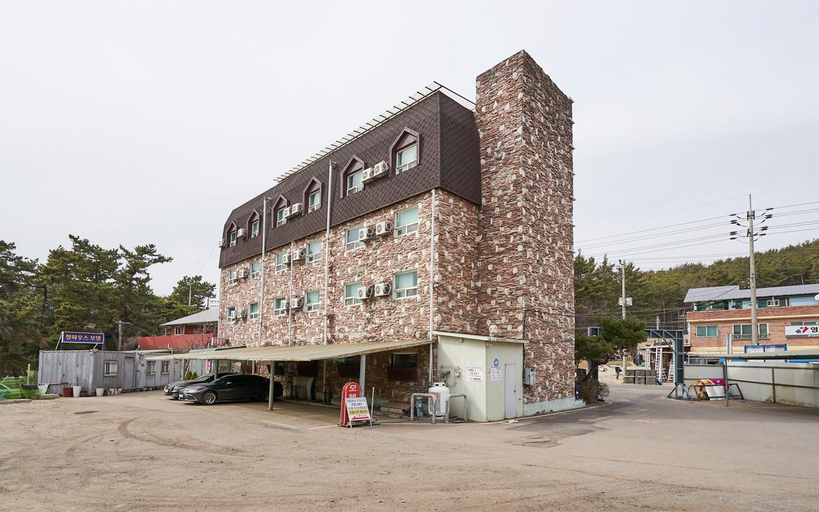 Others 4, Daebudo Hill House, Hwaseong