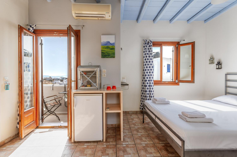 Bedroom 2, En Tino 3, South Aegean