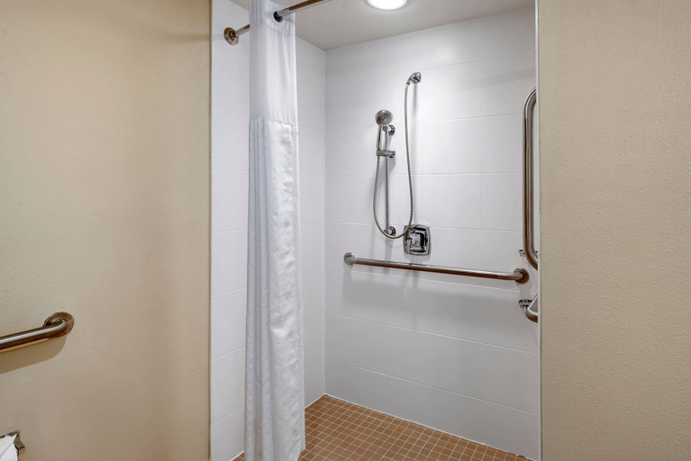 Bathroom 4, Comfort Suites Midland West, Midland