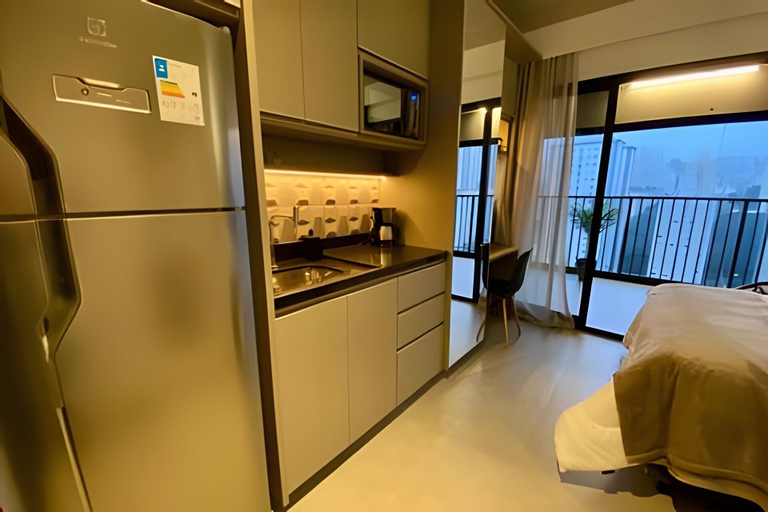 Room 4, Studio com sacada próximo à Paulista, São Paulo