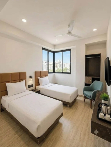 Room 2, Fabhotel Prime Pune Grand, Pune