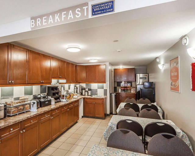 Food & Drinks 4, Econo Lodge Inn & Suites Drumheller, Division No. 5