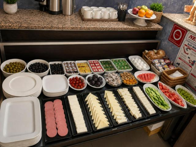 Food & Drinks 5, Invivo Hotel, Konak