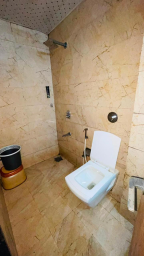 Bathroom 4, HOTEL ASTROS, Mumbai Suburban