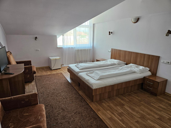4, Konti, Alba Iulia