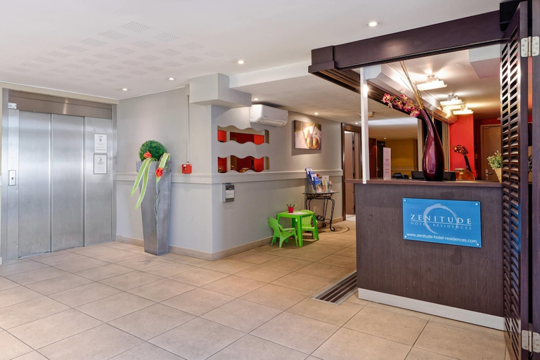 Public Area, Comfort Aparthotel Six-Fours, Var