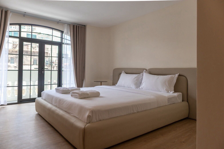 Room 3, Vina Ville Hotel, Ratchathewi