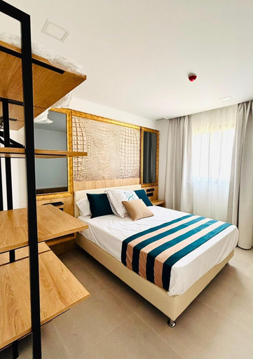 Room 5, Adria Suite Apartments, Málaga