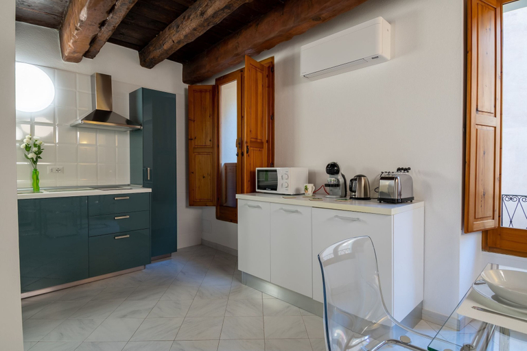 Private kitchen 5, Sotto la Torre Apartment, Cagliari