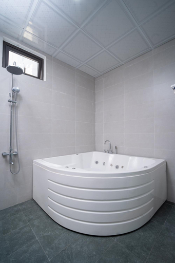 Bathroom 3, Sweet Home Villa, Da Nang