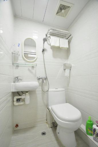 Bathroom 3, Parklomen Hotel, Kowloon