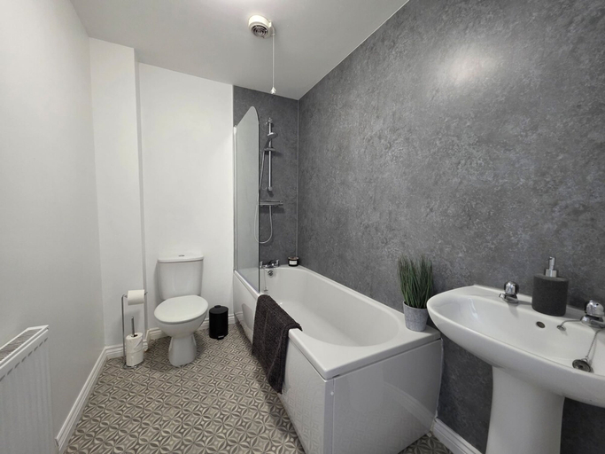 Room 2, Hillwood Court Central Thornaby, Stockton-on-Tees