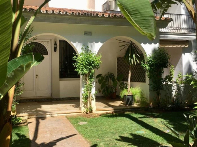 Room 4, Vista Piscina en Andaluc a del Mar, Málaga