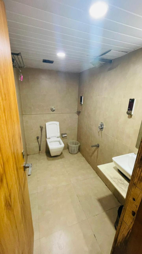 Bathroom 2, HOTEL ASTROS, Mumbai Suburban