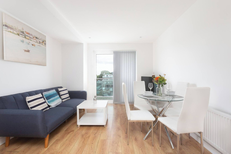 Others 1, Skyvillion - Tower Point Enfield 1bed With Balcony, London