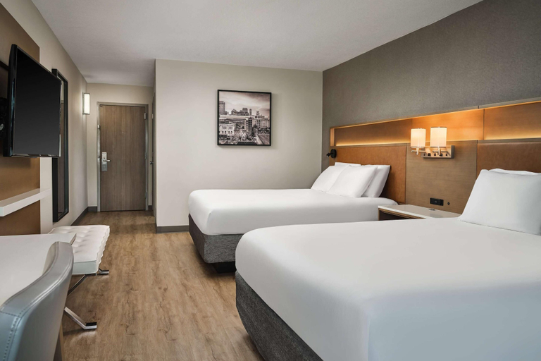 Bedroom 3, Radisson Hotel West Memphis, Crittenden