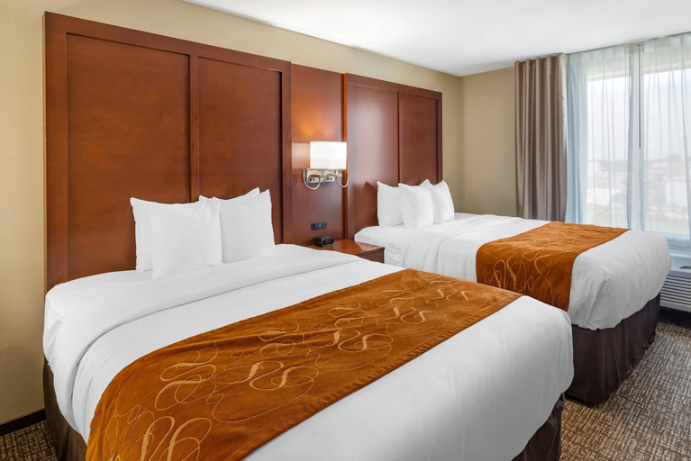 Bedroom 3, Comfort Suites Midland West, Midland