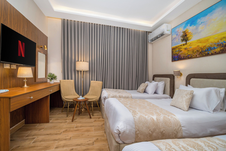 Room 4, Queen Palace Hotel, Qasr an-Nil