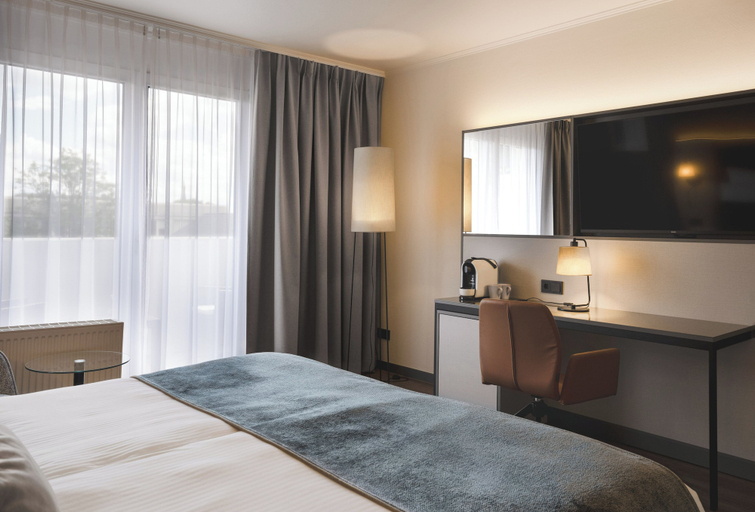 Bedroom 4, Leonardo Hotel Heidelberg City Center, Heidelberg