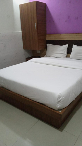 Bedroom 5, hotel shree krishna, Ahmadabad
