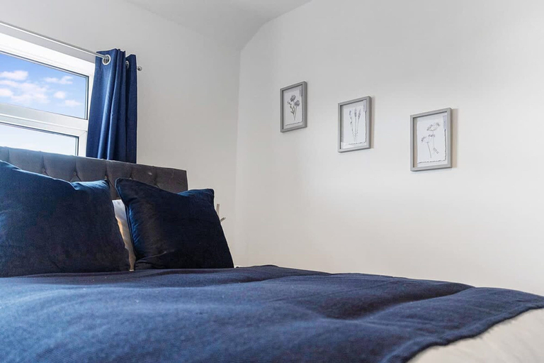 Room 3, Stylish Home Near Durham Heritage Coast Sleeps 5, Durham