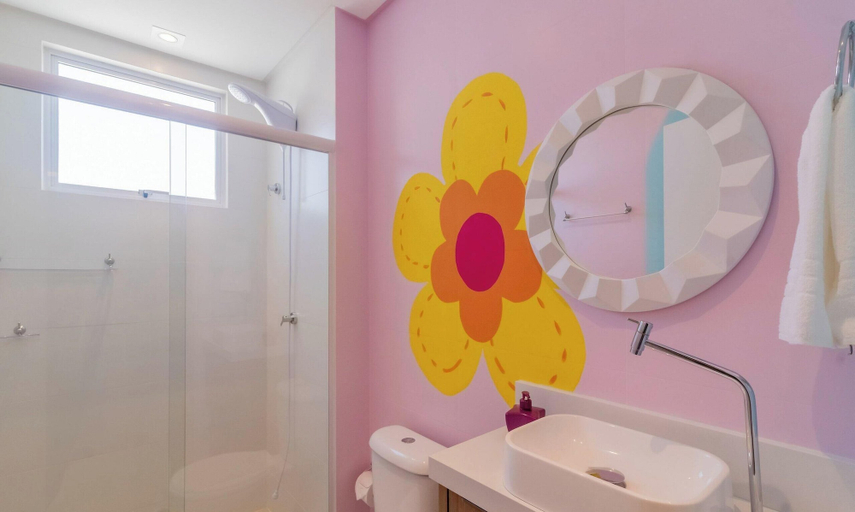 Bathroom, 2-bedrthemed Rainbow Ap With Barbecue Obp0301, Penha