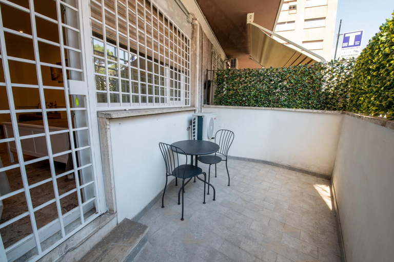 Others 5, Casa Rosa Beige e Blu, Rome