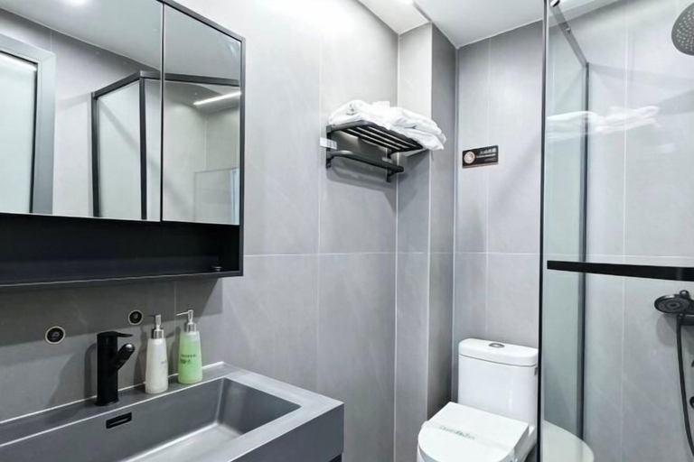 Bathroom 3, Jingyuan Boutique Hotel, Laibin