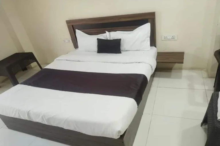 Room 5, Fabhotel Jmd 11, Indore