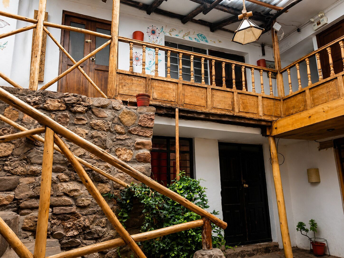 Exterior detail 2, Delight Peru Backpackers, Cusco