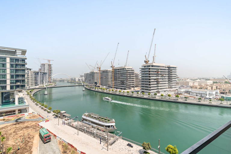Room 4, Silkhaus Contemporary 2BR Canal View Stay, Dubai