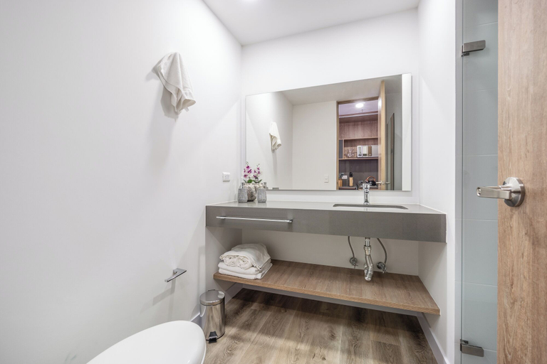 Bathroom 3, Apartment Go Living & Suites by HOUSY HOST, Medellín