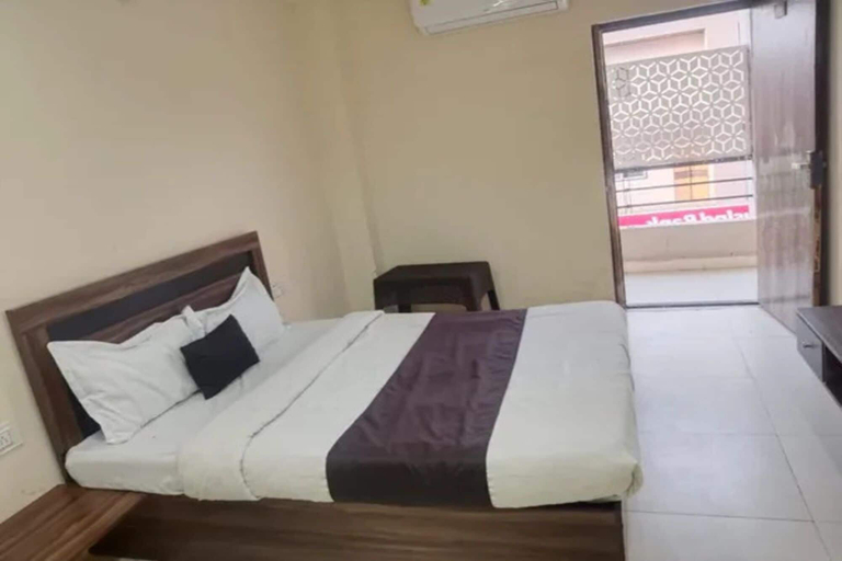 Room 2, Fabhotel Jmd 11, Indore
