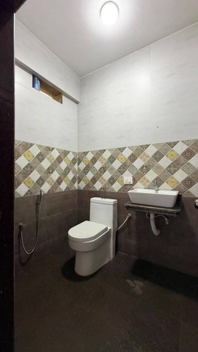 Bathroom 4, Hotel Simba by Hakuna, North Goa