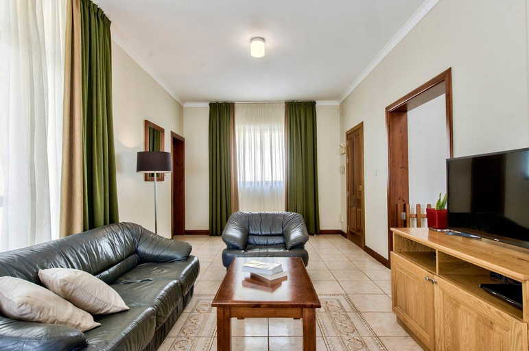 2, Villa Hibiscus 3 bedroom villa with private pool