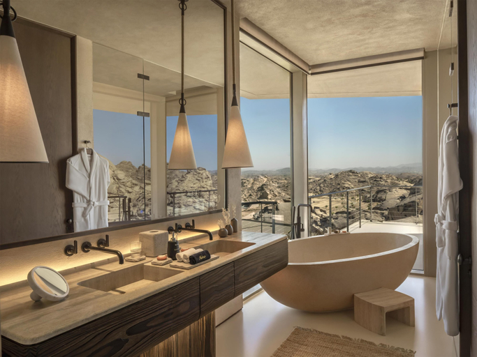Bathroom 5, Desert Rock Resort, Umluj