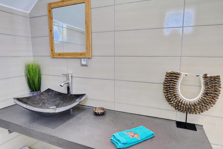 Bathroom 5, VILLA BOIS DE SOURCE, Saint-Pierre