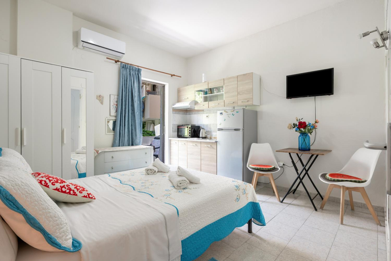 Bedroom 2, Olga Studios, Crete
