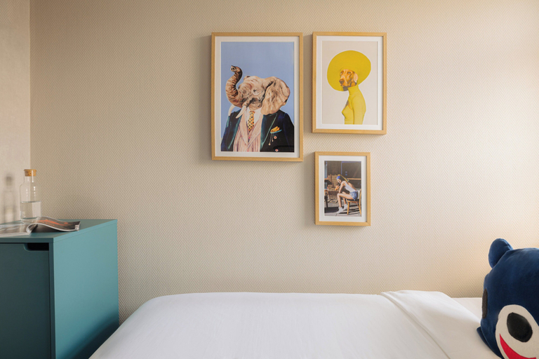 Bedroom 3, Leonardo Hotel Amsterdam Leidse Square, Amsterdam