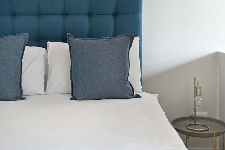 Bedroom 4, Stylish Roof Top Pool Studio Apartment The Tokyo, City of Cape Town