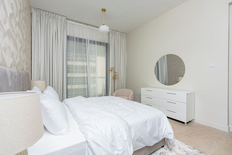 Room 3, Partial marina view prime location, Dubai