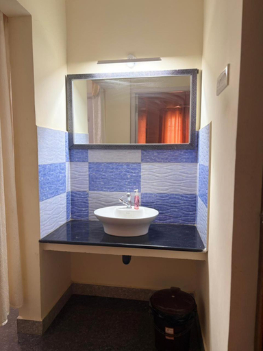 Bathroom 3, S3 Beach House, Viluppuram