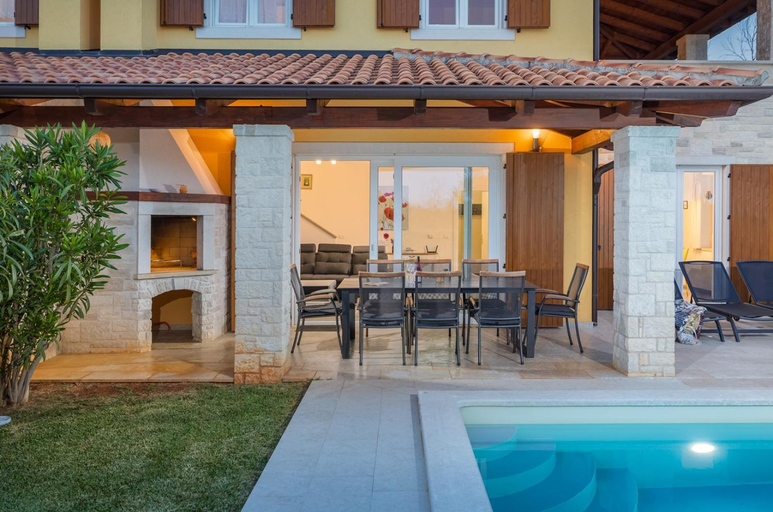 Exterior view 5, Villa Katharina, Poreč