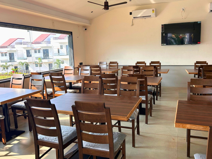 Dining 5, Baywatch Resort, Sindhudurg