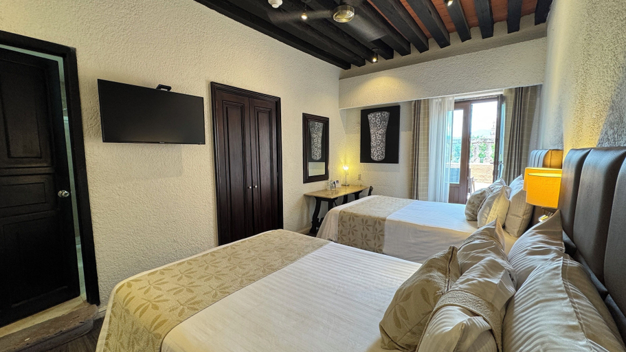 Bedroom 3, Hotel Misión Catedral Morelia, Morelia