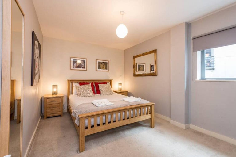 Bedroom 2, Host Apartments York Place Apt, Sefton